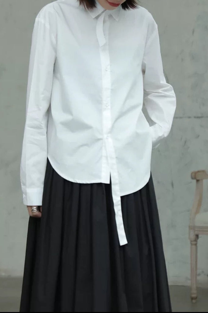 美品　アドーア 定価4.4万　アシンメトリーブラウス　オフホワイト　38　近年⭐︎ アシンメトリーブラウス – arumotom