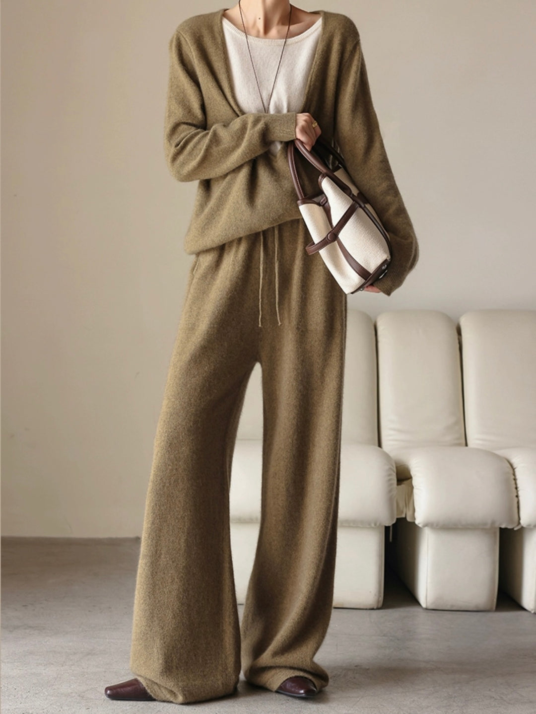 ブランジングネックセーターセットアップ